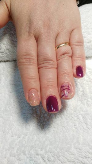 Manicure - Smalto Gel - Smalto Semipermanente a Cesano Maderno (MB)